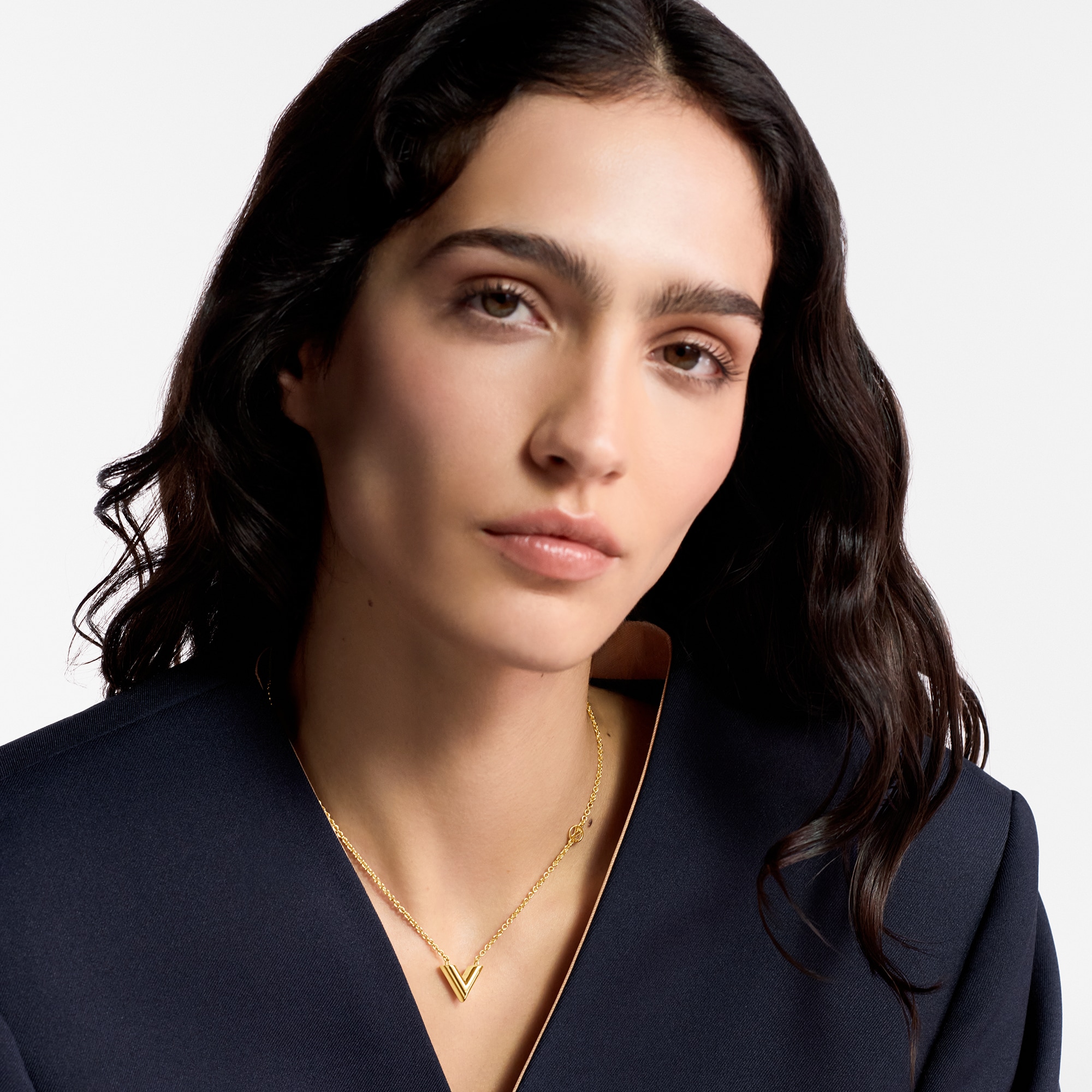 Essential V Necklace - Gold Necklace - M005857 | Louis Vuitton